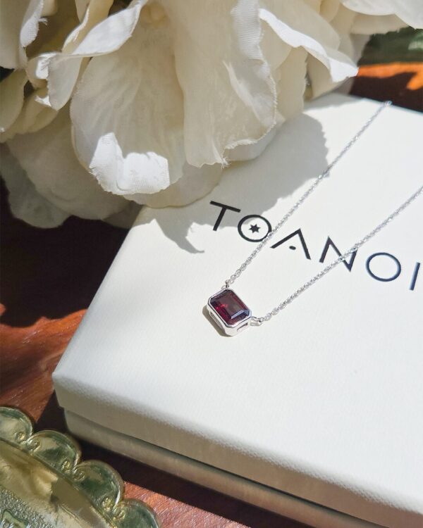 Horizontal Bezel-Set Natural 天然石について Necklace Design 2, handcrafted by Colors by Love, Bangkok