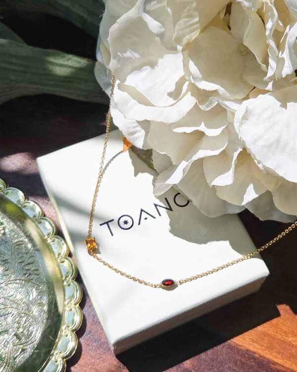 Prong-Set Side Necklace with 2 Natural 天然石について, handcrafted by Colors by Love, Bangkok