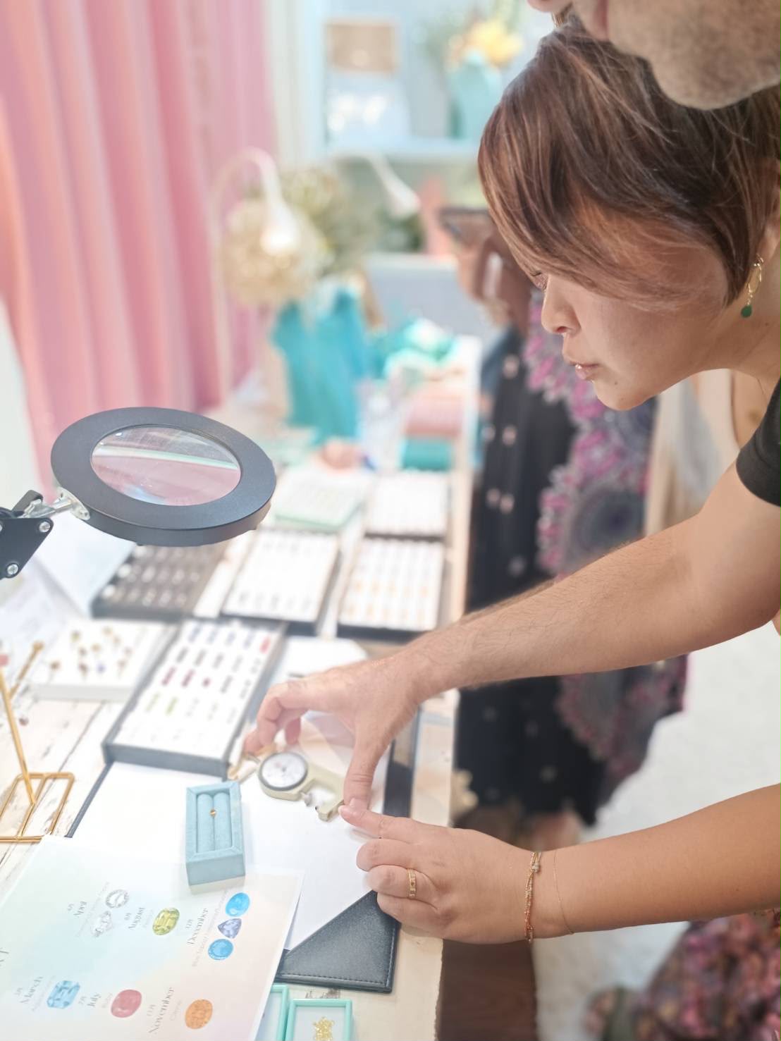 Mayuko, gemstone counsellor at TO-KEY BKK