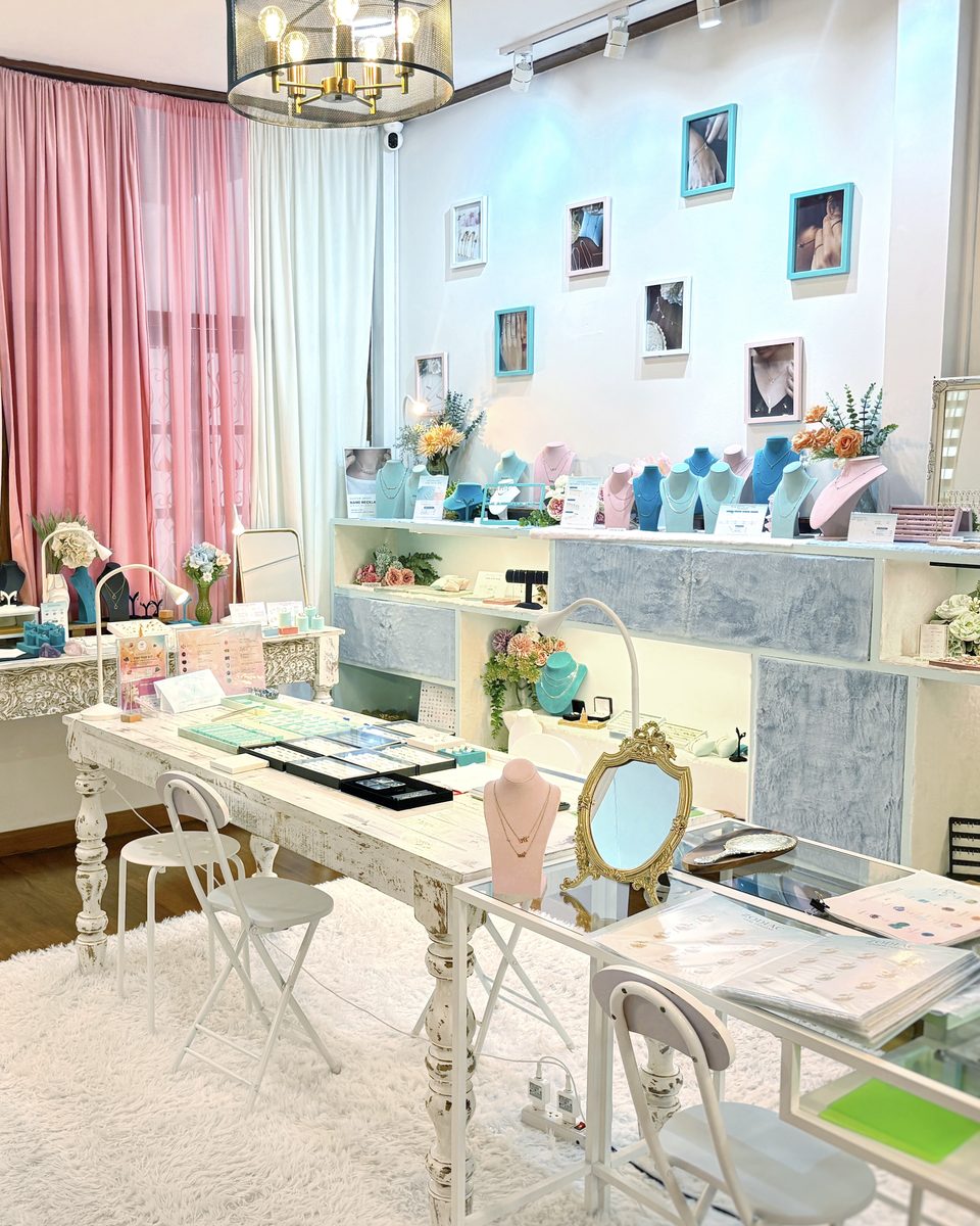 The Toanoi House shop front in Bangkok, スクンビット71, visit Colors By Love